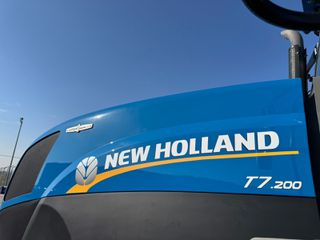 Τρακτέρ New Holland 2012 T7.200-thumb-3