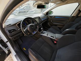 Renault Megane 2017 GT 4CONTROL-thumb-13