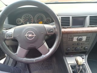 Opel Vectra 2005-thumb-7
