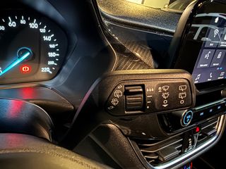 Ford Fiesta 2018 ST LINE 1.0 ECOBOOST-thumb-31
