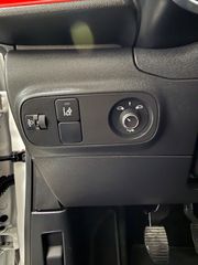 Citroen C3 2019 1.2 PureTech SHINE-thumb-34