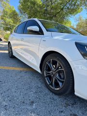 Ford Focus 2020 ST-LINE-thumb-2