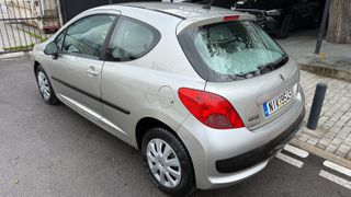 Peugeot 207 2009-thumb-6