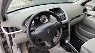 Peugeot 207 2009-thumb-9