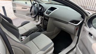 Peugeot 207 2009-thumb-12