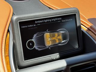 Aston Martin DB11 2019 AMR-thumb-24