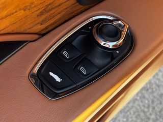 Aston Martin DB11 2019 AMR-thumb-21