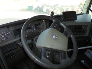 Volvo 2014 FH4 500-thumb-10