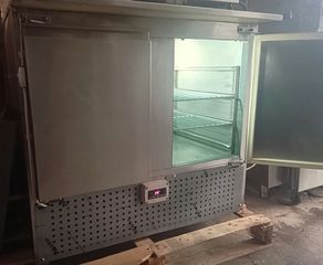 Ψυγείο πάγκος συντήρηση με 2 πόρτες με μηχανή κάτω.-thumb-2
