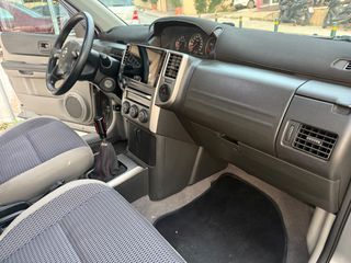Nissan X-Trail 2006-thumb-13