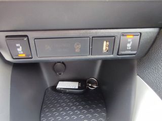 Toyota Yaris 2021 'CLUB'-FULL LED-KAMΕΡΑ-NAVI-16''-KEYLESS-ΨΗΦΙΑΚΑ ΟΡ-KΛΙΜΑ-thumb-47