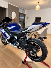Suzuki GSX-R 1000 2005-thumb-4