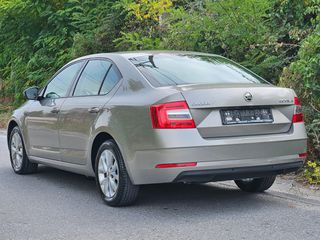 Skoda Octavia 2020 1.6 TDI 116PS BUSINESS   FACELIFT-thumb-2