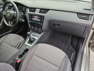 Skoda Octavia 2020 1.6 TDI 116PS BUSINESS   FACELIFT-thumb-7