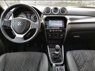 Suzuki Vitara 2021 HYBRID 4Χ4 (ΟΡΟΦΗ-ΔΕΡΜΑ)-thumb-6