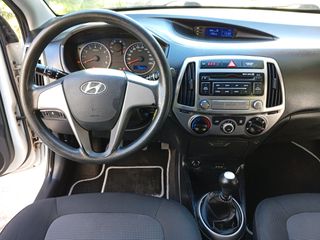 Hyundai i 20 2013-thumb-46