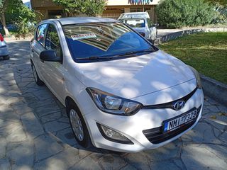 Hyundai i 20 2013-thumb-1