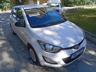 Hyundai i 20 2013-thumb-2