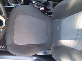 Hyundai i 20 2013-thumb-47