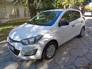 Hyundai i 20 2013-thumb-9
