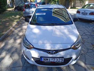 Hyundai i 20 2013-thumb-12