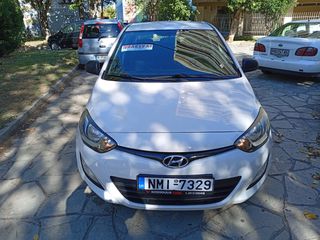 Hyundai i 20 2013-thumb-14