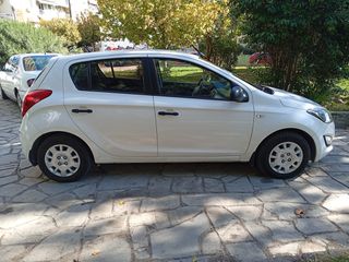 Hyundai i 20 2013-thumb-15