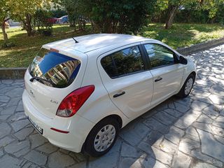 Hyundai i 20 2013-thumb-16