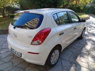 Hyundai i 20 2013-thumb-17