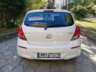 Hyundai i 20 2013-thumb-18