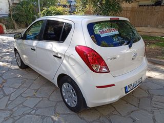 Hyundai i 20 2013-thumb-21