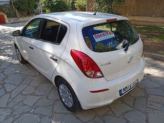 Hyundai i 20 2013-thumb-22