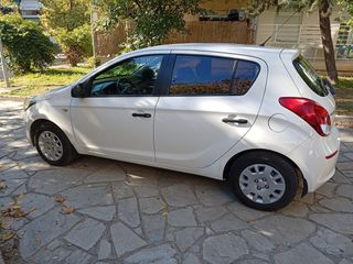 Hyundai i 20 2013-thumb-23