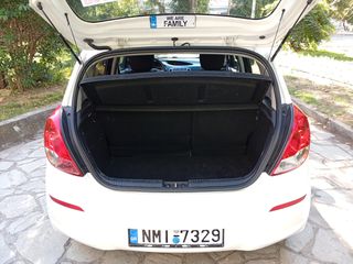 Hyundai i 20 2013-thumb-25