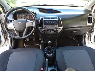 Hyundai i 20 2013-thumb-31