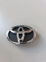 ΣΗΜΑ ΜΑΣΚΑΣ ΜΑΥΡΟ ΤΡΥΠΕΣ ΑΣΗΜΙ TOYOTA 15X10CM