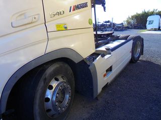 Volvo 2017 FH4 540-thumb-3