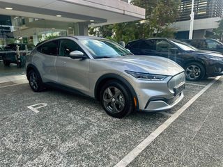 Ford Mustang Mach-E 2021 91kWh-thumb-2