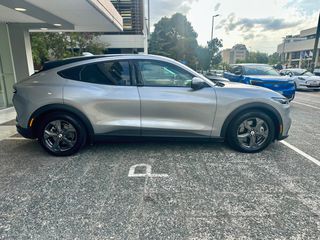 Ford Mustang Mach-E 2021 91kWh-thumb-3