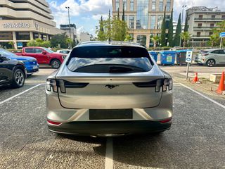 Ford Mustang Mach-E 2021 91kWh-thumb-5