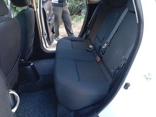 Nissan Note 2015 N-Connecta Book service!!-thumb-60