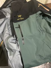 arcteryx-thumb-1