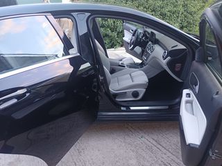 Mercedes-Benz A 180 2018 URBAN-DIESEL-AUTOMATIC 7GT-thumb-49