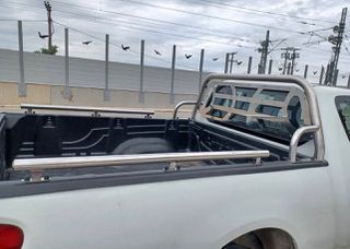 Roll bar inox & κουπαστές καρότσας