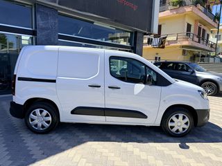 Κλούβα Toyota 2023 L1-thumb-2