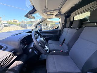 Κλούβα Toyota 2023 L1-thumb-10