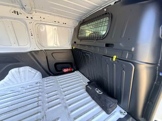 Κλούβα Toyota 2023 L1-thumb-16