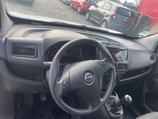Opel Combo 2017-thumb-18