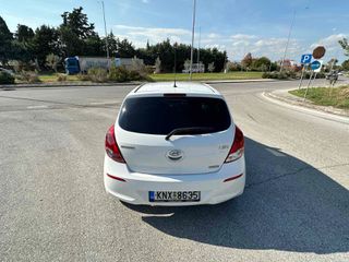 Hyundai i 20 2014-thumb-8