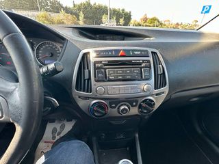 Hyundai i 20 2014-thumb-12